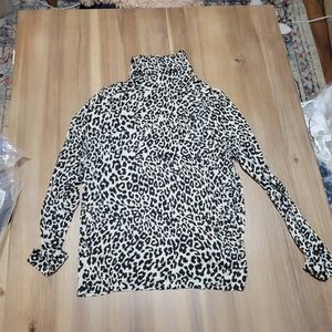Loft turtleneck super soft plus xxl cheetah womens